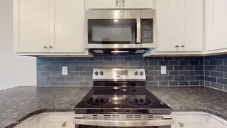 2028 Dartford Drive A, Greenville, NC 27834 – photo 4: 13-web-or-mls-1417B-Dorset-Dr-Greenville