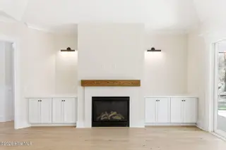 1943 Redfish SW, Supply, NC 28462 — 4-bedroom home in Oyster Harbour, Supply, NC, photo 9 of 42: Family Room