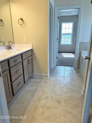 639 Indigo Johnston Drive, Jacksonville, NC 28546 – photo 20: Mstrbath(5)