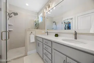 320 Lightning Bug Lane, Holly Ridge, NC 28445 – photo 22: 33_bathroom