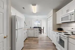103 NE 5th Street, Oak Island, NC 28465 – photo 13: 34-web-or-mls-CAMMediaLLC.com (34 of 40)