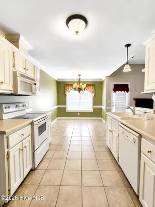 1532 Thayer Drive, Winterville, NC 28590 – photo 8: 1000017512