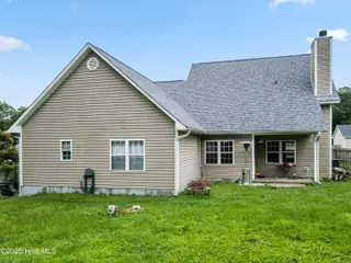 153 Lawndale Lane, Sneads Ferry, NC 28460 – photo 21: Back
