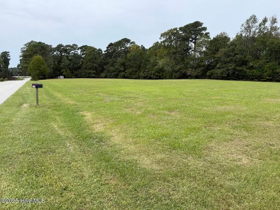 252 9 W Firetower Road, Peletier, NC 28584 – photo 1 of 3: front