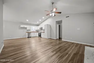 2066 Hunters Ridge Drive, Midway Park, NC 28544 – photo 21: 21-web-or-mls-2066 Hunters Ridge Dr. 6
