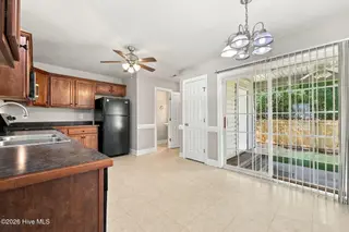 4008 Lucerne Court B, Winterville, NC 28590 – photo 15: 33-web-or-mls-IMG_0047