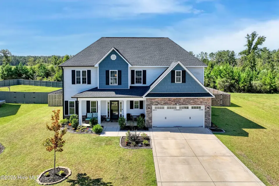 257 W Broughton Lane, Rocky Point, NC 28457 – photo 1 of 47: 300_dji_0263_skyvue