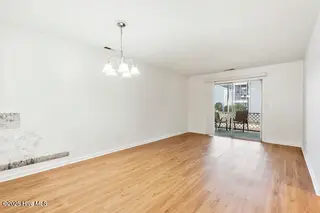 2716 S 17th Street Apt A, Wilmington, NC 28412 – photo 20: Living Room