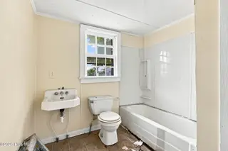 112 Wade Street, Greenville, NC 27834 – photo 16: 18-web-or-mls-IMG_0036
