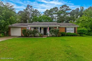201 Greenbriar Drive, Jacksonville, NC 28546 – photo 1