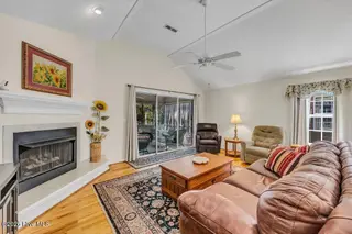 7818 Cypress Island Drive, Wilmington, NC 28412 — 3-bedroom home in Cypress Island, Wilmington, NC, photo 11 of 55: 009_img_5843_53