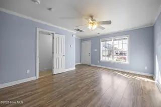 208 Springwood Drive, Jacksonville, NC 28546 – photo 8: 6-web-or-mls-208 Springwood Dr. 9
