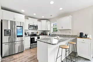 273 W Broughton Lane, Rocky Point, NC 28457 – photo 7