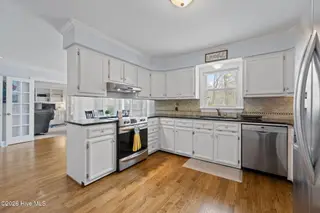 1188 Davenport Place, Winterville, NC 28590 – photo 13: 38-web-or-mls-IMG_3643