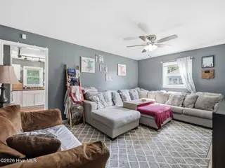 310 White Oak Street, Jacksonville, NC 28540 – photo 5: 4-web-or-mls-310 white oak st. 2