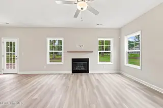 981 Rialto Lane, Ayden, NC 28513 – photo 10: 29-web-or-mls-IMG_3581_edit