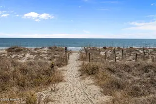 8815 Krystal Court 3, Emerald Isle, NC 28594 – photo 17: 39-web-or-mls-1S3A8962