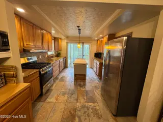 691 Harris Creek Road, Jacksonville, NC 28540 — 3-bedroom home, Jacksonville, NC, photo 15 of 41: kitchen