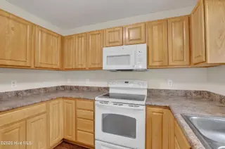 321 Rose Bud Lane, Holly Ridge, NC 28445 – photo 11