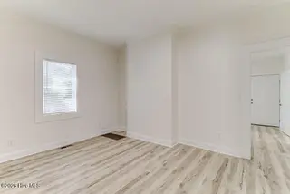 709 S 10th Street, Wilmington, NC 28401 — 2-bedroom home in Dawson-Castle Street, Wilmington, NC, photo 8 of 17