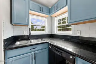 318 S Main Street, Princeville, NC 27886 — 3-bedroom manufactured home, Princeville, NC, photo 9 of 38: 29-web-or-mls-BLS_0065