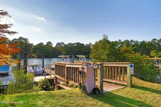 103 Shoreview Drive, New Bern, NC 28562 – photo 22: Community Marina