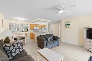 1215 N Middleton Drive NW Apt 3005, Calabash, NC 28467 — 2-bedroom condo in Brunswick Plantation, Calabash, NC, photo 7 of 34: 4-web-or-mls-cammediallc.com (7 of 44)