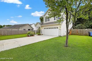 2022 W T Whitehead Drive, Jacksonville, NC 28546 – photo 3: 3