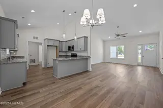 1230 Petite Terre Court, New Bern, NC 28560 – photo 10: 10-web-or-mls-DSC_3581