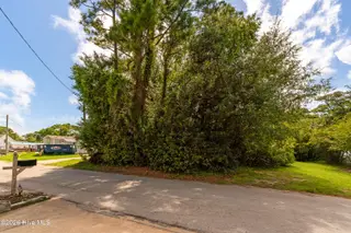 311 Lamroc Drive, Emerald Isle, NC 28594 – photo 8: Vacant lot in Emerald Isle
