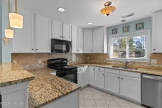 7006 Key Point Drive, Wilmington, NC 28405 — 3-bedroom home in Covil Estates, Wilmington, NC, photo 24 of 67: 52-web-or-mls-BTS07032