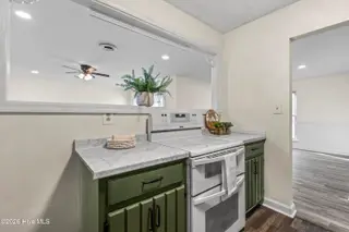 329 Lakewood Drive, Jacksonville, NC 28546 – photo 13: 12