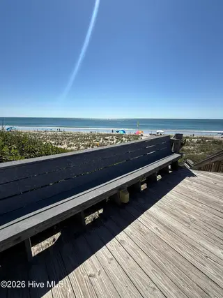 8801 Reed Drive W302, Emerald Isle, NC 28594 — 2-bedroom condo in Sound Of The Sea, Emerald Isle, NC, photo 15 of 17: IMG_4443