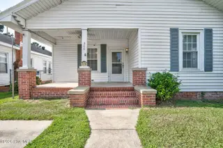 300 W Howard Avenue, Tarboro, NC 27886 – photo 3: Front Porch
