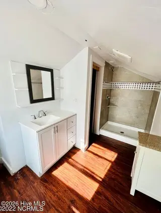 1806 E 3rd Street, Greenville, NC 27858 – photo 13: Bathroom 4
