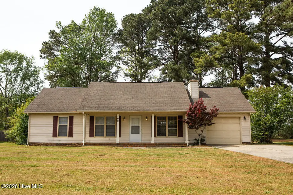 108 Kelliwood Drive, Goldsboro, NC 27534 — 3-bedroom home in Kelliwood, Goldsboro, NC, photo 1 of 28: 108-Kelliwood-1