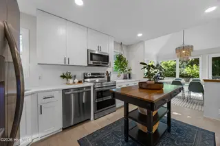 2106 Medeira Court, Wilmington, NC 28405 — 3-bedroom home in Landfall, Wilmington, NC, photo 5 of 53