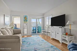 301 E Commerce Way Road 357, Atlantic Beach, NC 28512 – photo 3: Living Area