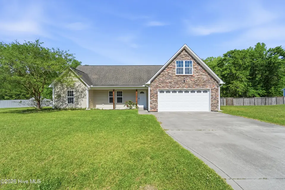 225 Blue Creek Farms Drive, Jacksonville, NC 28540 – photo 1 of 49: Main