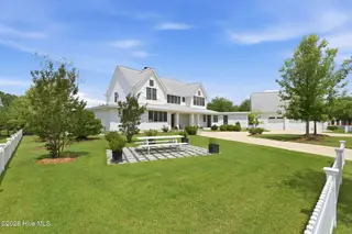 4030 Reunion Pointe Lane, New Bern, NC 28562 – photo 3: 2-web-or-mls-DSC_2482