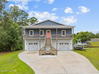 452 Crows Nest Lane, Sneads Ferry, NC 28460 — 3-bedroom home in Weston Lyall, Sneads Ferry, NC, photo 4 of 36: crows-3