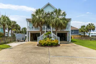 209 Georgia Avenue, Carolina Beach, NC 28428 – photo 2: IMG_6960