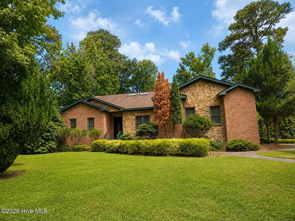 146 Lismore Drive, Winterville, NC 28590 – photo 1 of 46: Frontview
