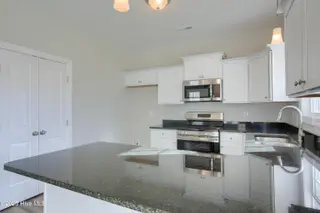 304 Broadleaf Drive, Jacksonville, NC 28546 – photo 8: 304 Broadleaf - Interior - Edited_4
