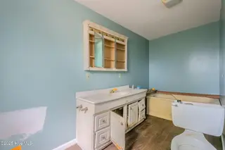 409 S Bodenheimer Street, Burgaw, NC 28425 — 3-bedroom home, Burgaw, NC, photo 17 of 33: 16-web-or-mls-409 S Bodenheimer St-116