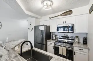 908 Resort Circle Unit 203, Sunset Beach, NC 28468 — 1-bedroom condo in Colony II, Sunset Beach, NC, photo 6 of 32