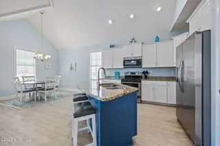 115 E Bogue Boulevard, Atlantic Beach, NC 28512 – photo 9: 24-web-or-mls-IMG_6081
