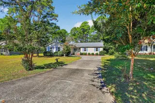 1203 Santa Lucia Road, New Bern, NC 28560 — 3-bedroom home in Fairfield Harbour, New Bern, NC, photo 3 of 24: IMG_6338
