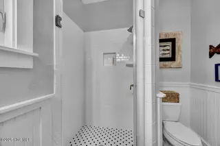 209 N Lord Street, Southport, NC 28461 – photo 18: Second Full Bathroom