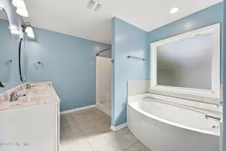 212 Independence Boulevard, Newport, NC 28570 – photo 14: Master Bath 2